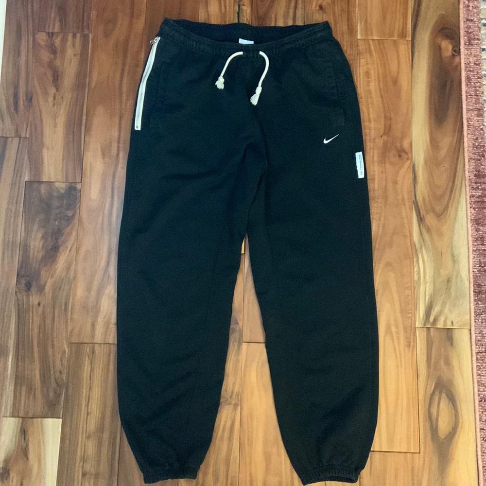 Nike Standard Issue Black Men’s Basketball Pants Sweats Sweatpants EUC L Large